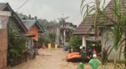 Tim Gabungan Lakukan Evakuasi dan Kaji Cepat Bencana Banjir di Lahat Acehzone.com